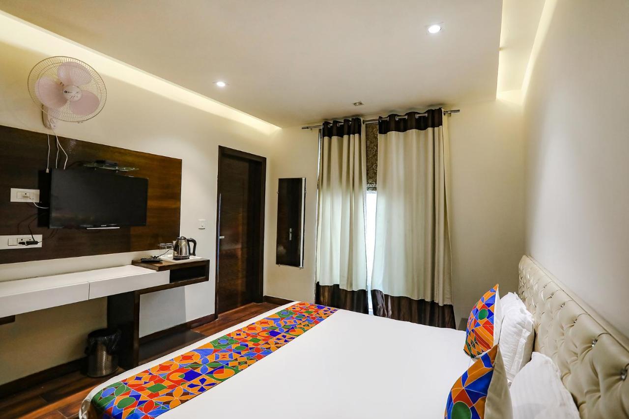 Fabhotel Grand Stay Нью-Делі Екстер'єр фото